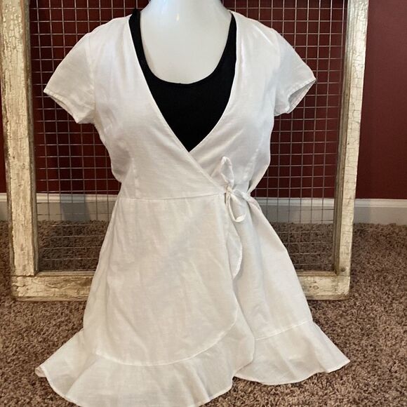 Abercrombie & Fitch wrap top - Picture 1 of 6